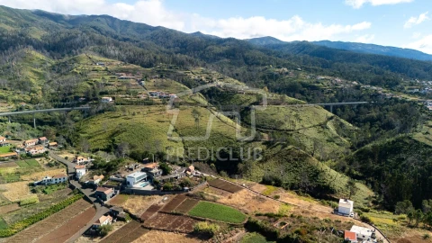 Terreno para Venda em Fajã da Ovelha