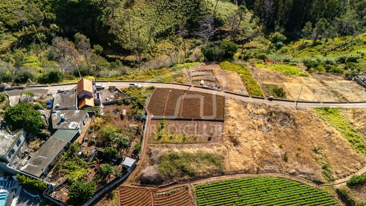 Terreno para Venda em Fajã da Ovelha Foto 9