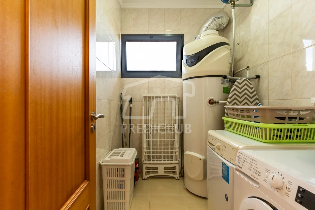 Moradia T3 para Venda em Prazeres Foto 21