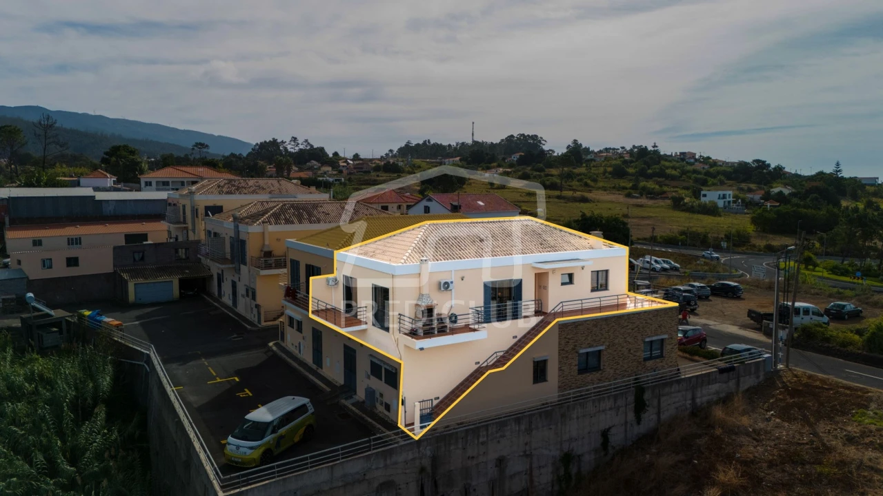 Moradia T3 para Venda em Prazeres Foto 8
