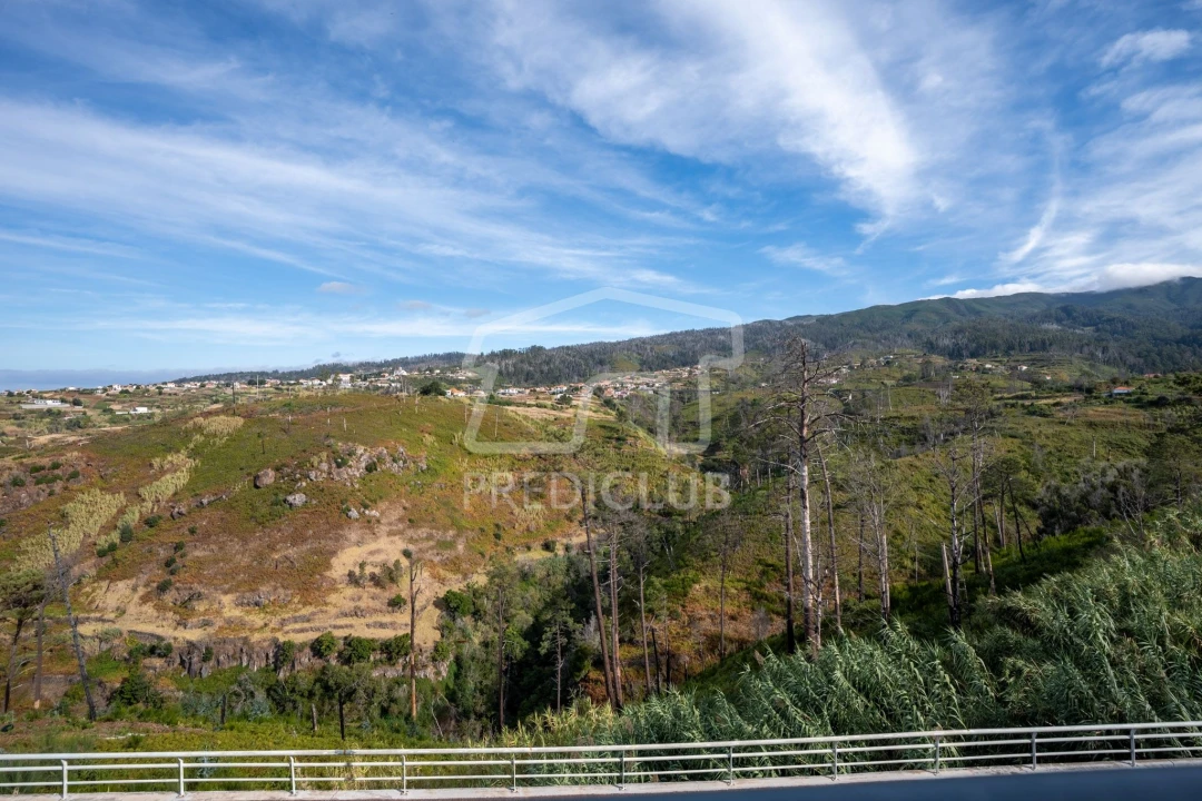 Moradia T3 para Venda em Prazeres Foto 34