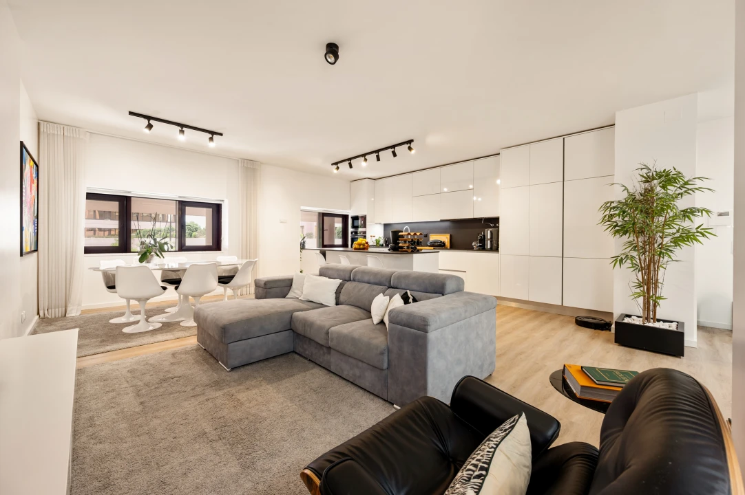 Apartamento T2 para Venda em São Domingos de Benfica Foto 2