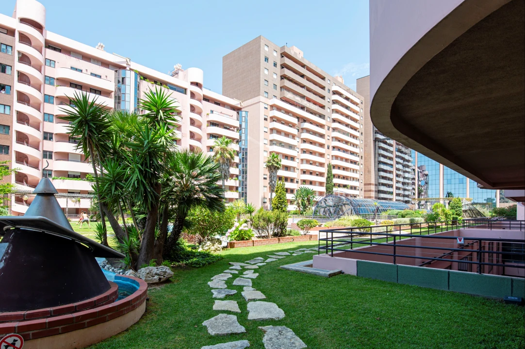 Apartamento T2 para Venda em São Domingos de Benfica Foto 30