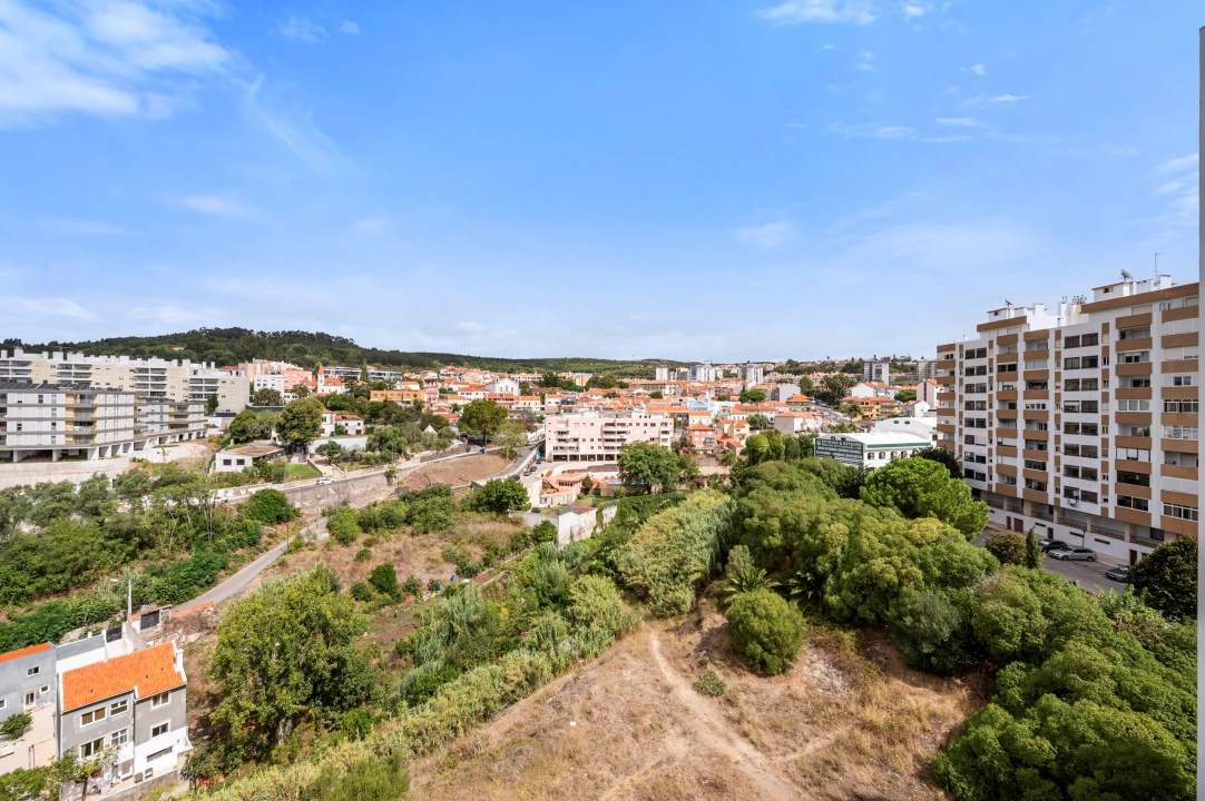 Apartamento T4 para Venda em Carnaxide e Queijas Foto 7