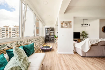Apartamento T4 para Venda em Carnaxide e Queijas
