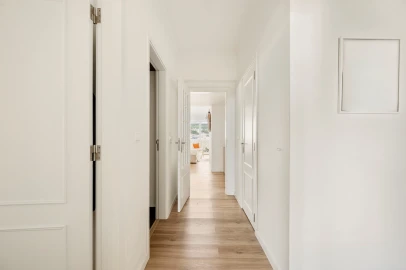 Apartamento T4 para Venda em Carnaxide e Queijas