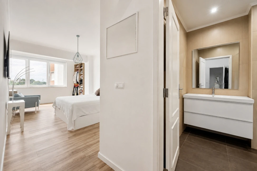 Apartamento T4 para Venda em Carnaxide e Queijas Foto 20