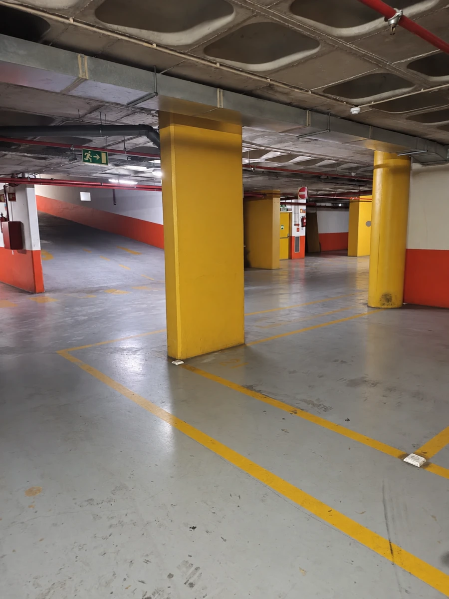 Negócio para Venda em São Domingos de Benfica Foto 6
