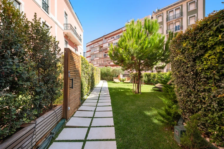 Apartamento T2 para Venda em Campolide Foto 40