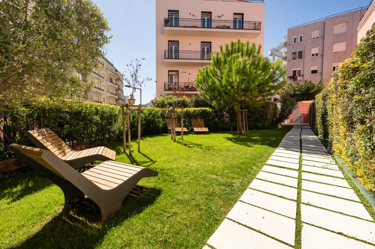 Apartamento T2 para Venda em Campolide Foto 38