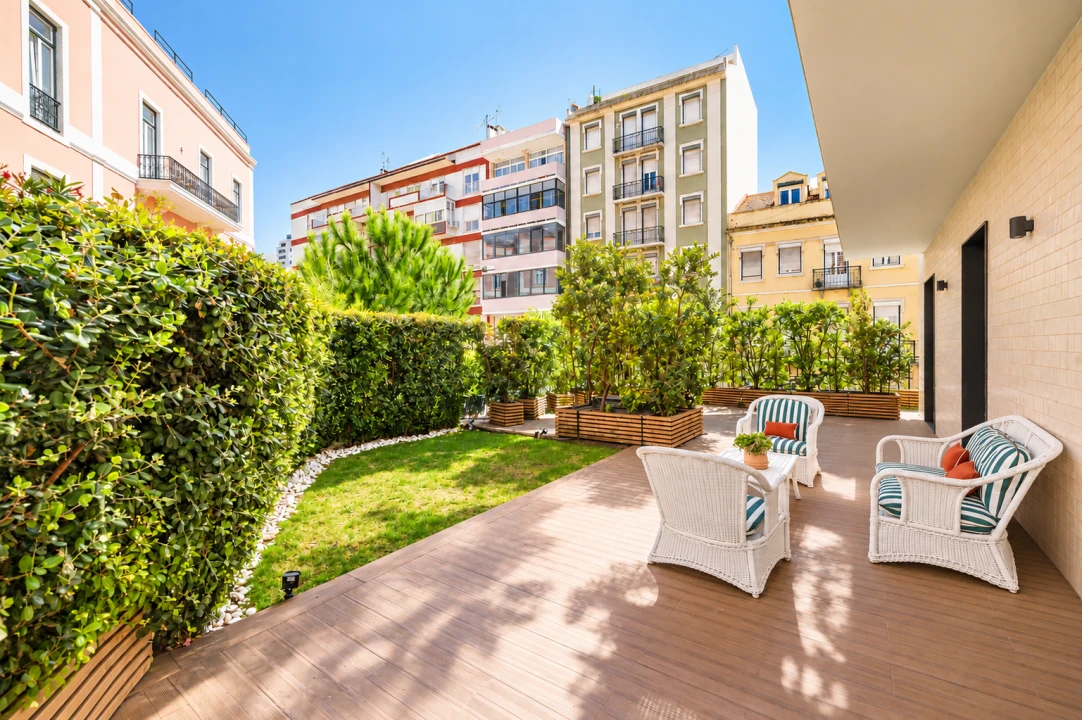 Apartamento T2 para Venda em Campolide Foto 1
