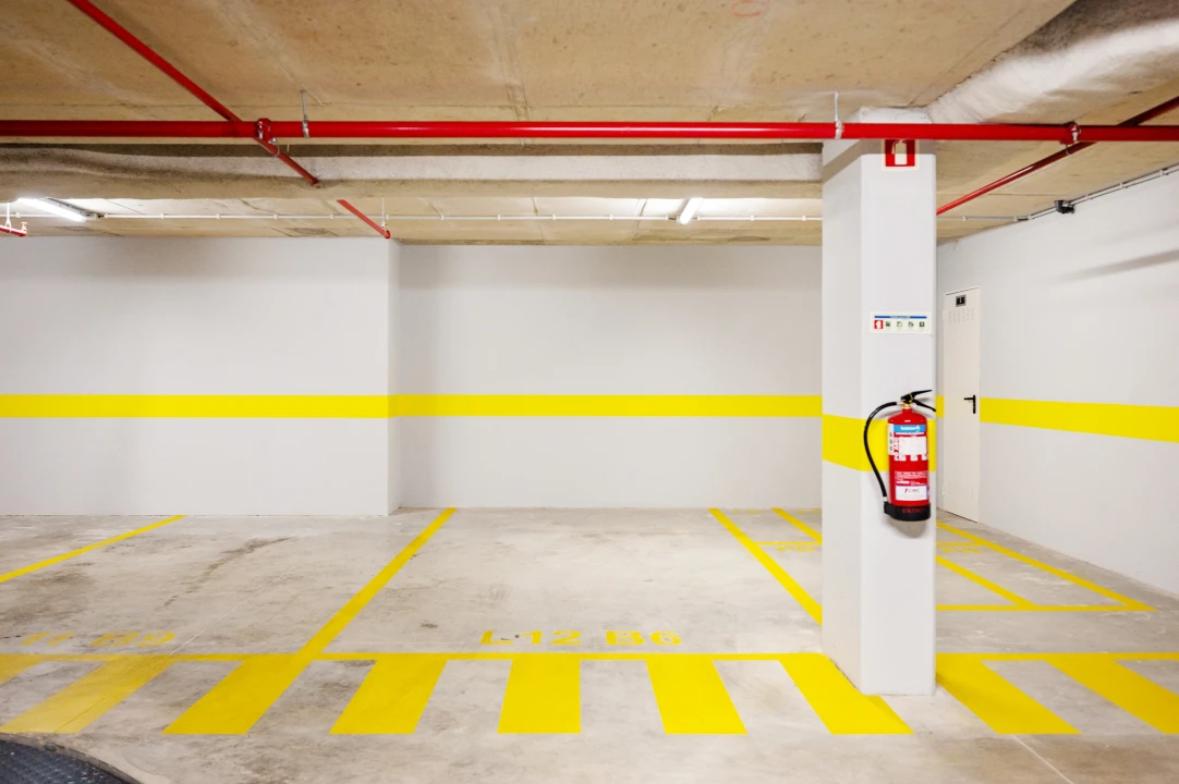 Apartamento T2 para Venda em Campolide Foto 28