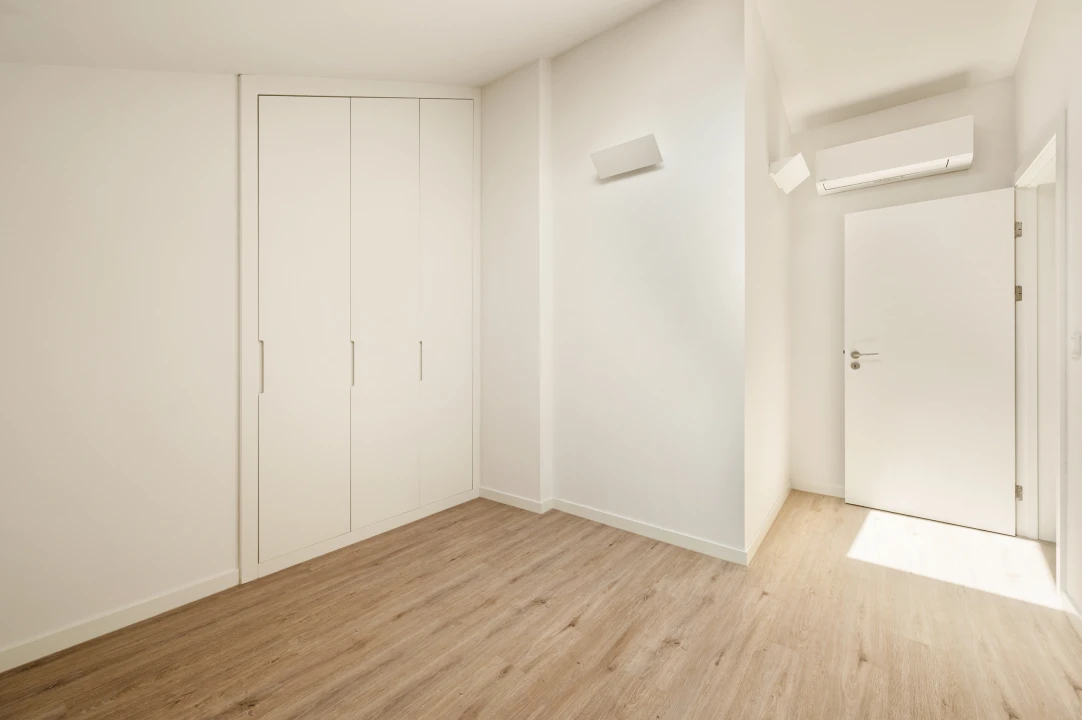 Apartamento T2 para Venda em Campolide Foto 26