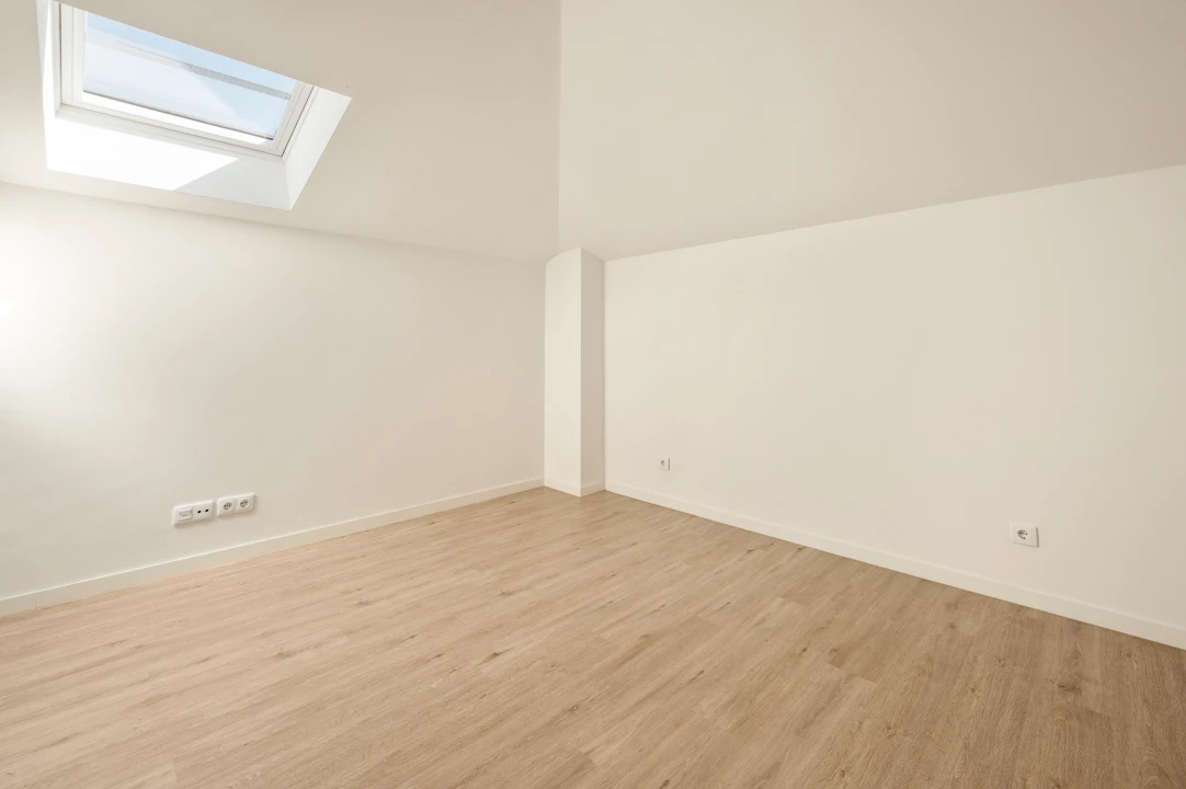 Apartamento T2 para Venda em Campolide Foto 21