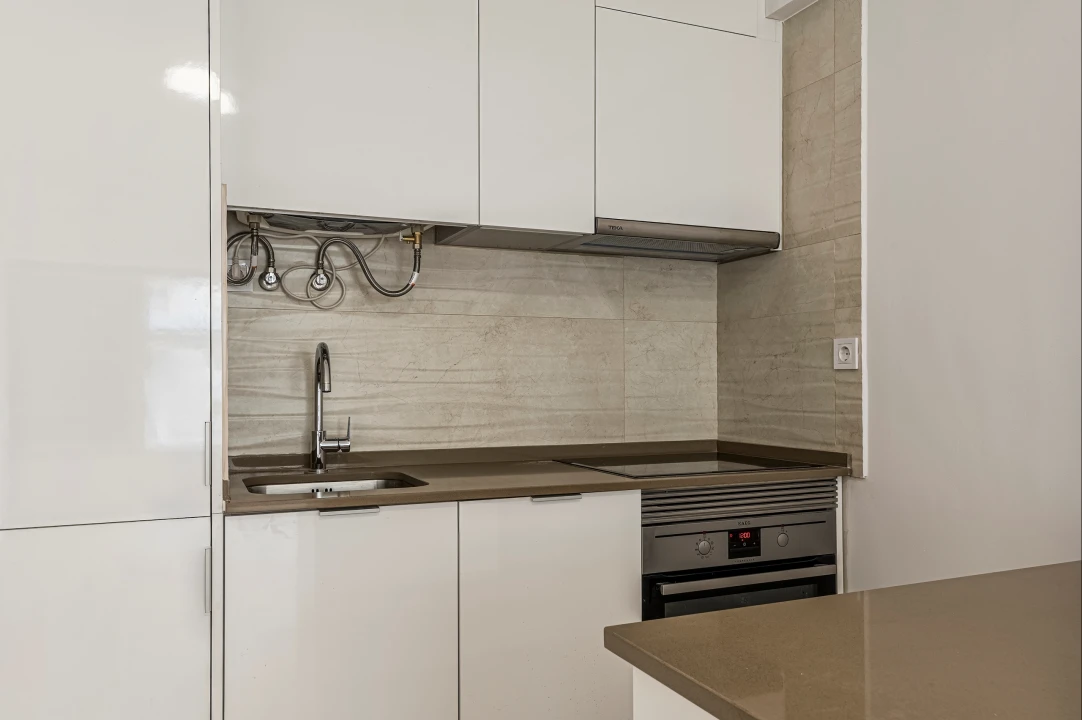 Apartamento T1 para Venda em Campolide Foto 6