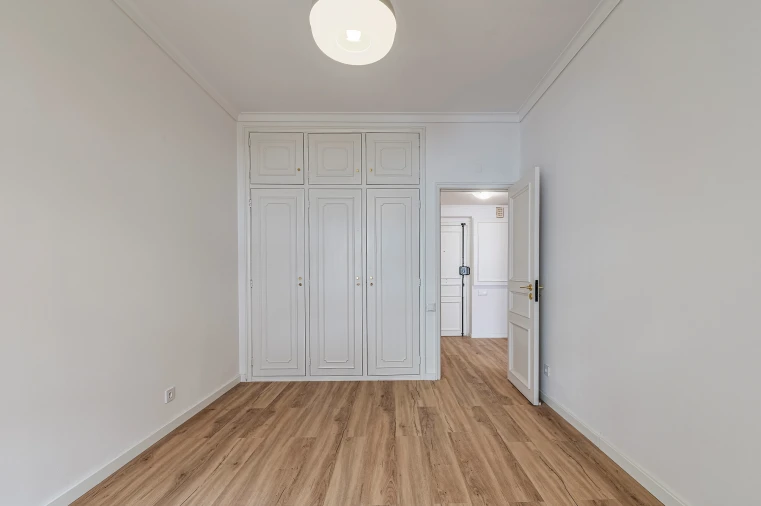 Apartamento T1 para Venda em Campolide Foto 13