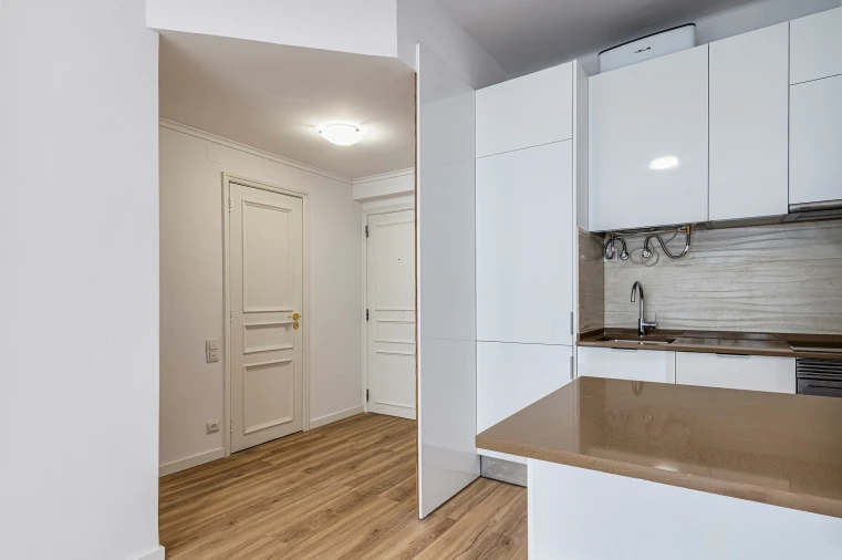 Apartamento T1 para Venda em Campolide Foto 8