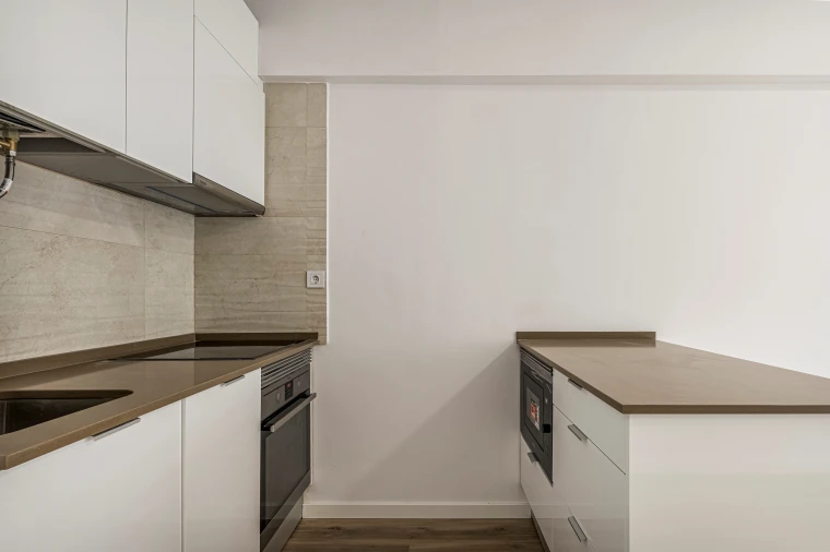 Apartamento T1 para Venda em Campolide Foto 7