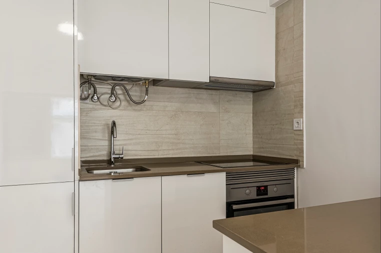Apartamento T1 para Venda em Campolide Foto 6