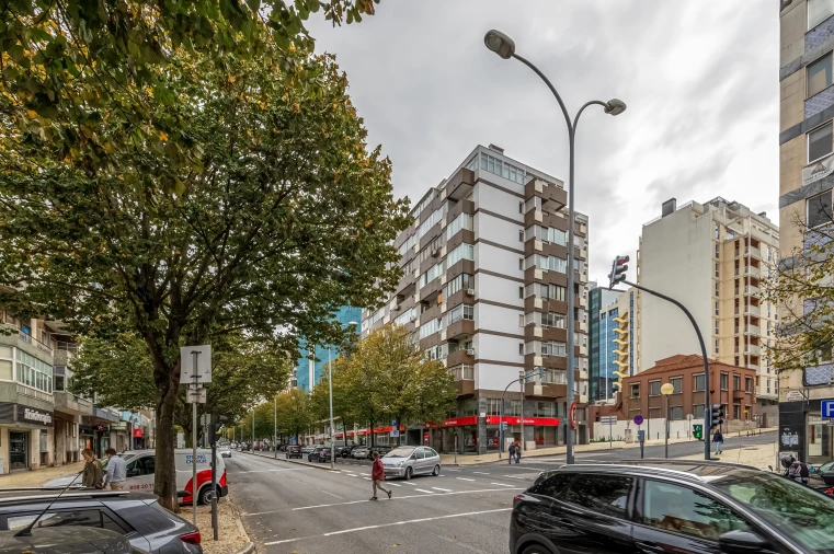 Apartamento T1 para Venda em Campolide Foto 19