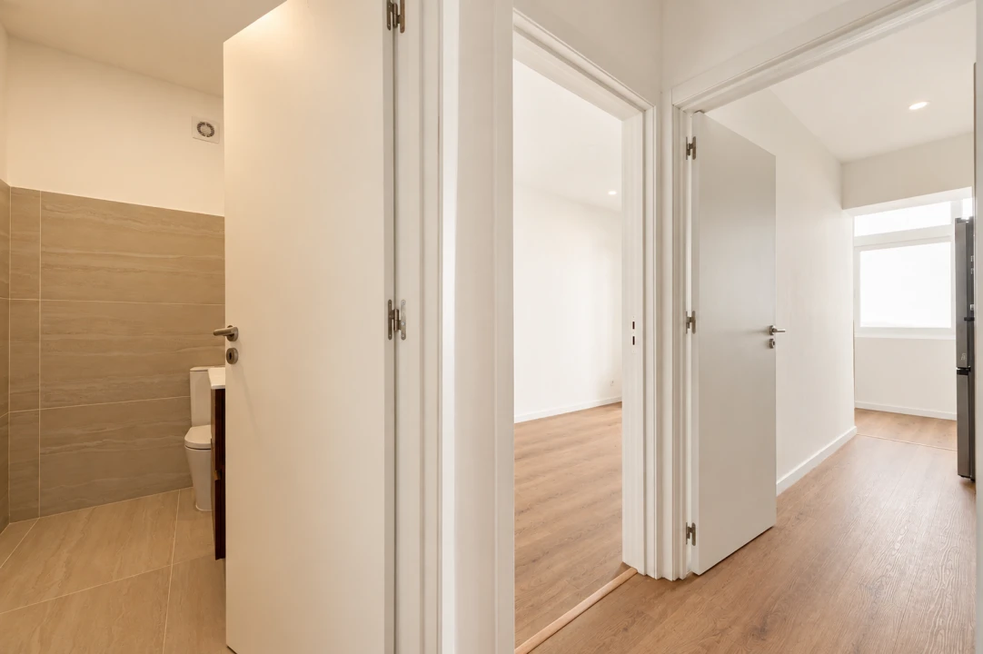 Apartamento T1 para Venda em Beato Foto 11