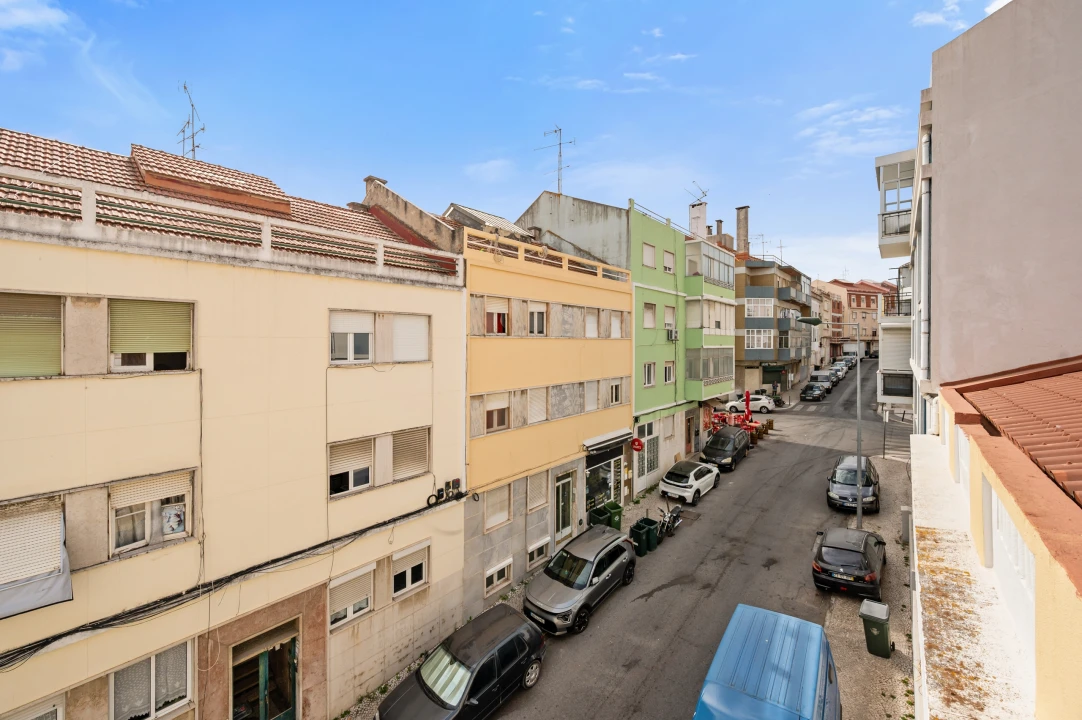 Apartamento T1 para Venda em Beato Foto 18