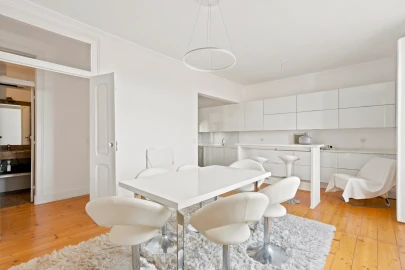 Apartamento T5 para Venda em Santo António