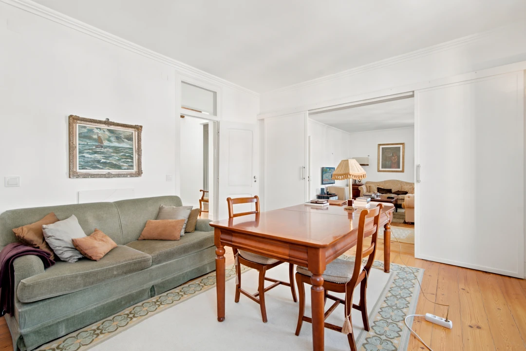 Apartamento T5 para Venda em Santo António Foto 6