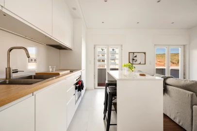 Apartamento T2 para Venda em Santa Clara-A-Nova e Gomes Aires