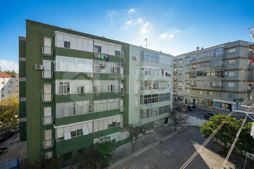 Apartamento T4 para Venda em Laranjeiro e Feijó Foto 30