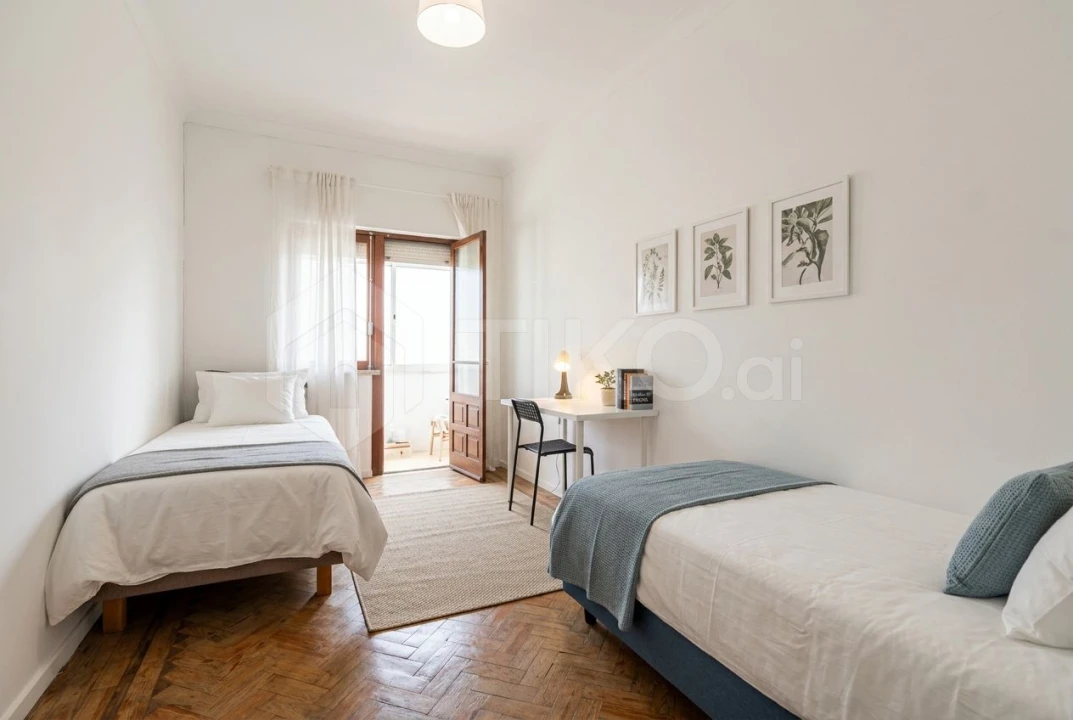 Apartamento T4 para Venda em Laranjeiro e Feijó Foto 11