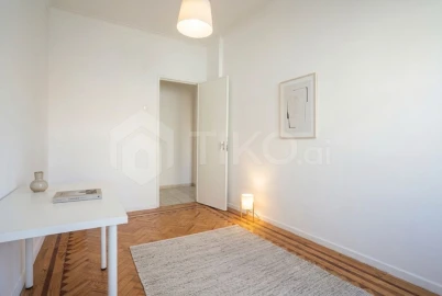 Apartamento T4 para Venda em Laranjeiro e Feijó