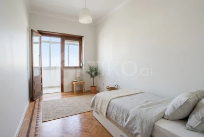 Apartamento T4 para Venda em Laranjeiro e Feijó