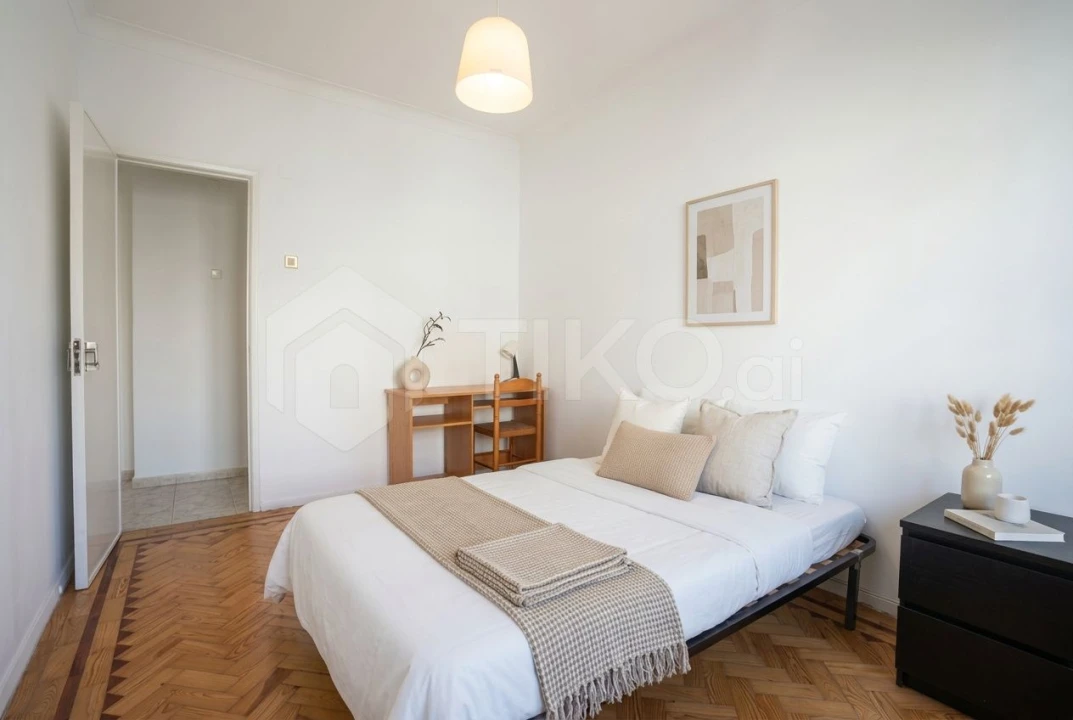 Apartamento T4 para Venda em Laranjeiro e Feijó Foto 16