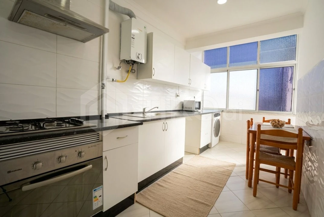 Apartamento T4 para Venda em Laranjeiro e Feijó Foto 4