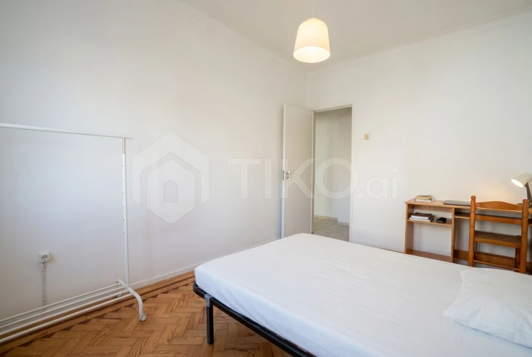 Apartamento T4 para Venda em Laranjeiro e Feijó Foto 17