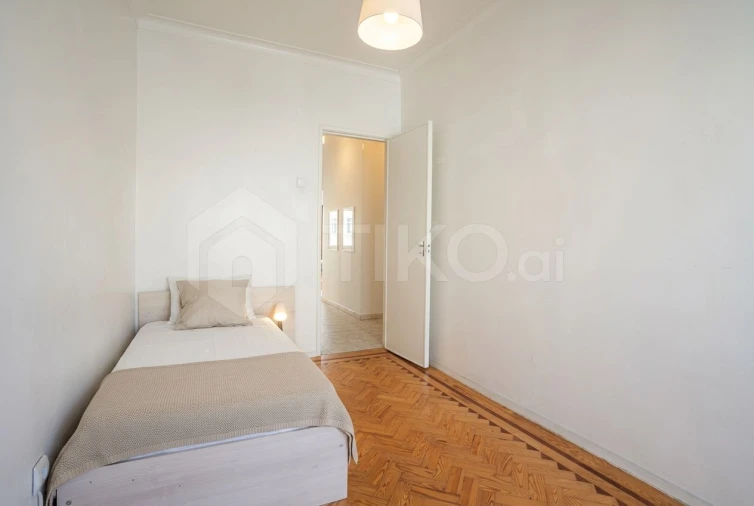 Apartamento T4 para Venda em Laranjeiro e Feijó Foto 24