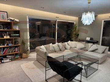 Moradia T4 para Venda em Igreja Nova e Cheleiros