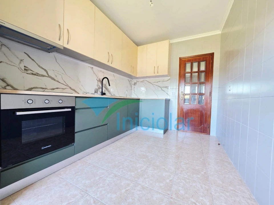 Apartamento T3 para Venda em Rio Tinto Foto 3