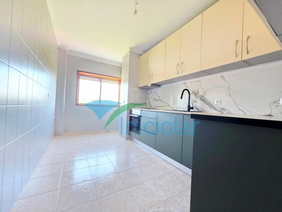 Apartamento T3 para Venda em Rio Tinto Foto 2