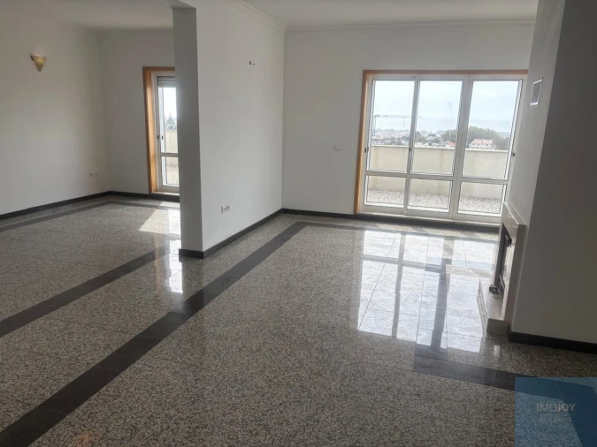 Apartamento T4 para Venda em Mafamude e Vilar do Paraíso Foto 2