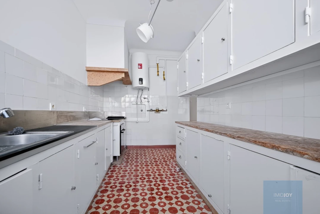Apartamento T4 para Venda em Alvalade Foto 7