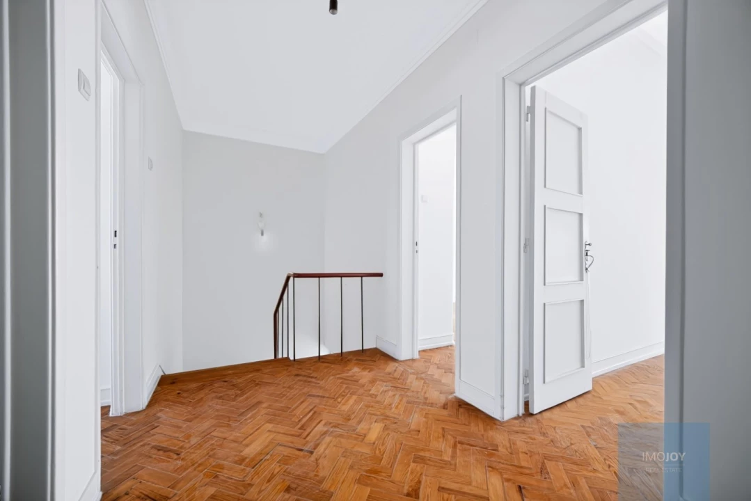 Apartamento T4 para Venda em Alvalade Foto 10