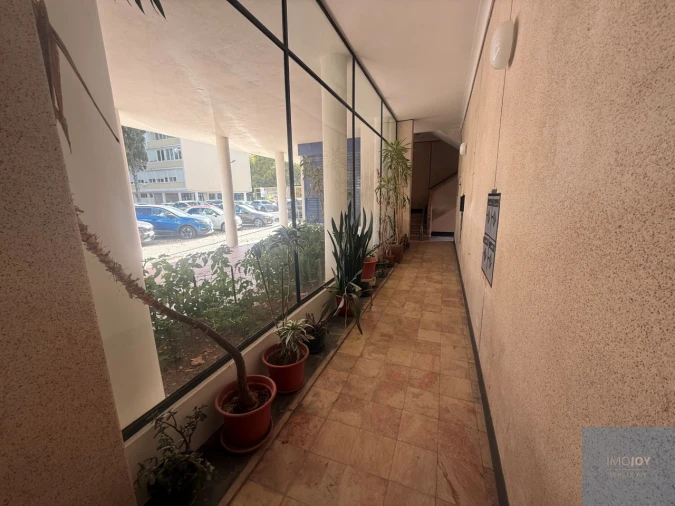 Apartamento T4 para Venda em Alvalade Foto 22