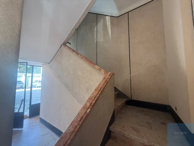 Apartamento T4 para Venda em Alvalade Foto 23