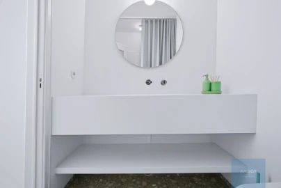 Apartamento T2 para Venda em Oeiras e São Julião da Barra, Paço de Arcos e Caxias