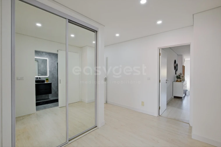 Apartamento T3 para Venda em Odivelas Foto 22