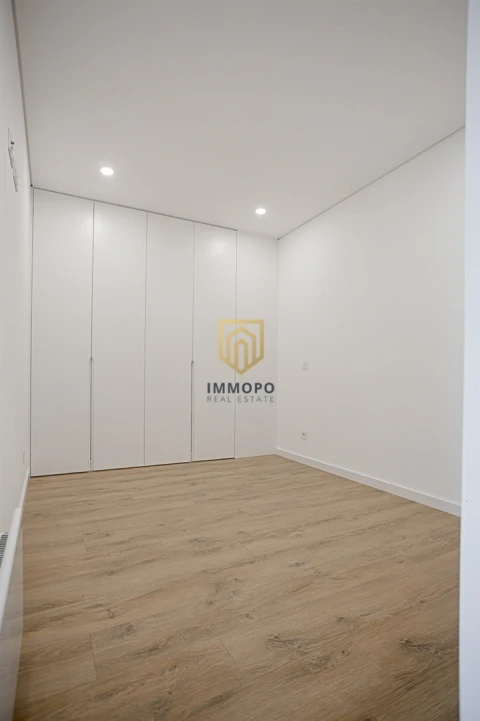 Apartamento T1 para Venda em Pedrouços