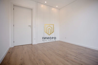 Apartamento T1 para Venda em Pedrouços
