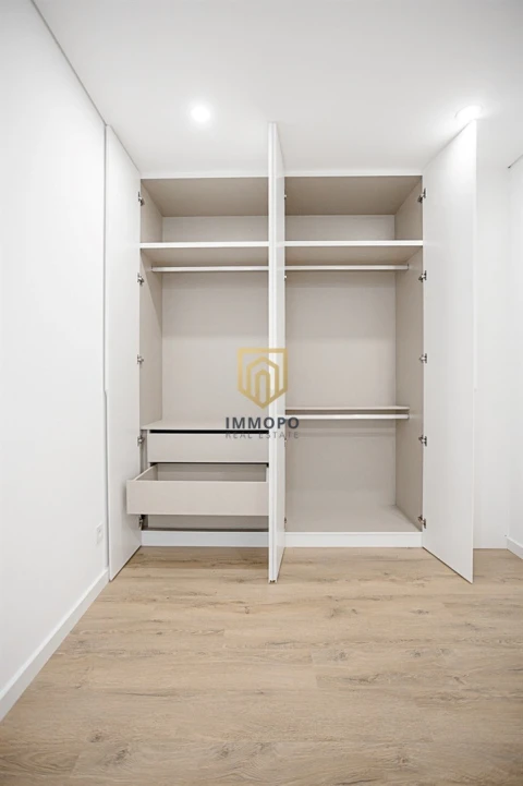 Apartamento T1 para Venda em Pedrouços